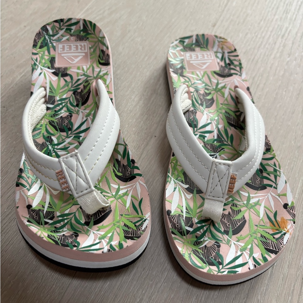 Reef Kids flip flops